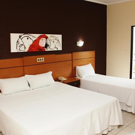 Três Lagoas Real Palace Hotel מראה חיצוני תמונה