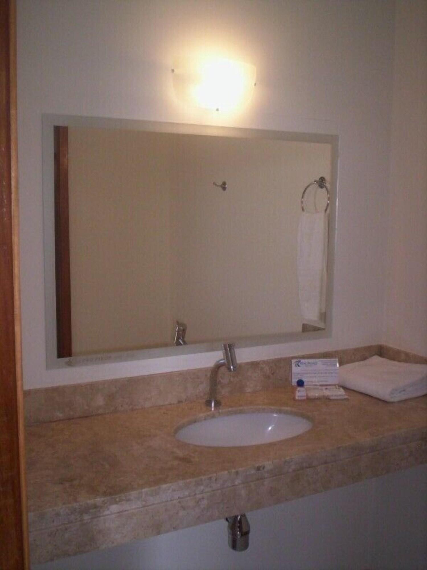 Três Lagoas Real Palace Hotel מראה חיצוני תמונה