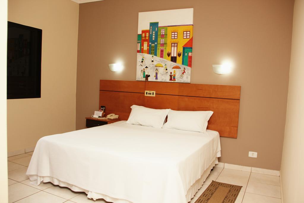 Três Lagoas Real Palace Hotel מראה חיצוני תמונה