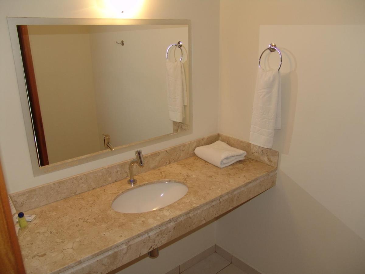 Três Lagoas Real Palace Hotel חדר תמונה